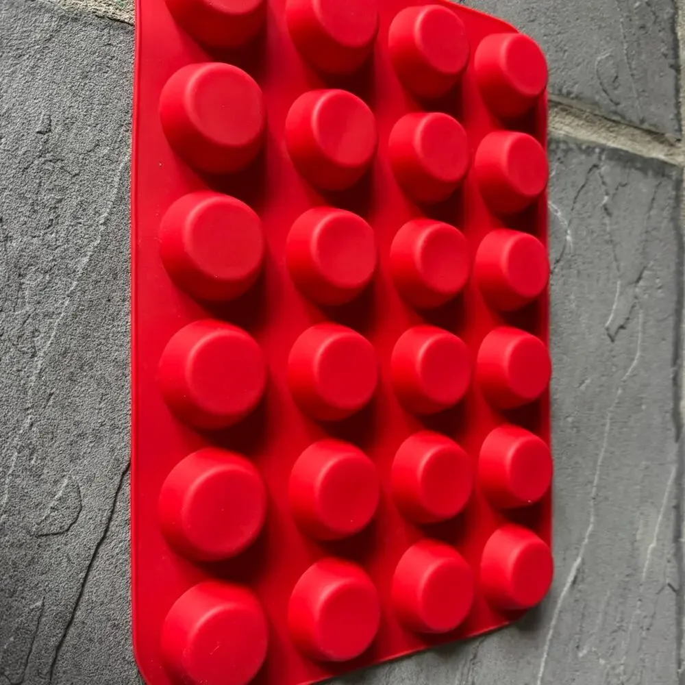 Silicone mini muffin pan